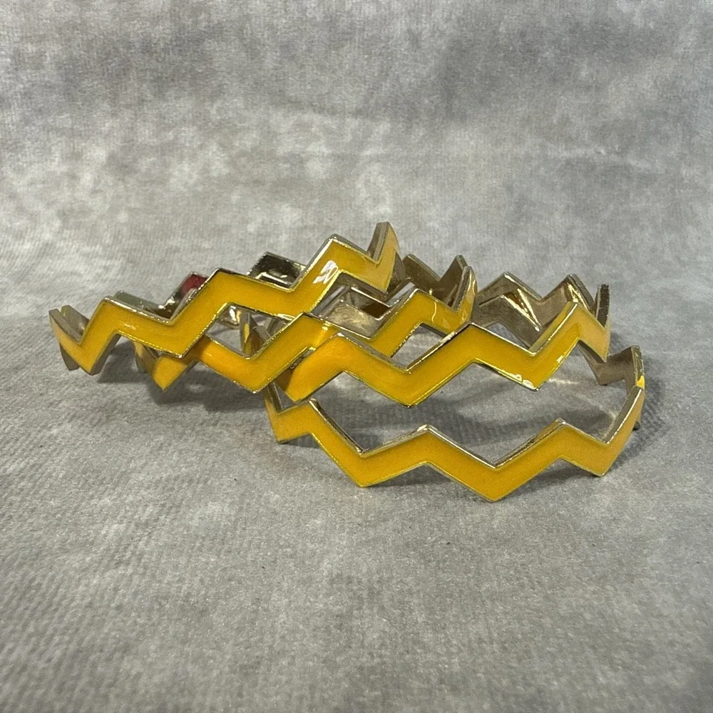 Zigzag Bangle Bracelets Set Of 4 Yellow Acrylic Goldtone
